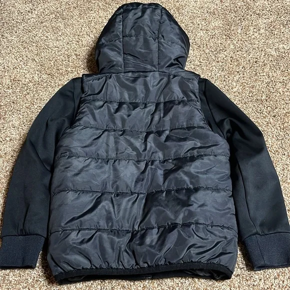 *final drop* UA 2fer Hoodie Vest little boys size 7 - Picture 11 of 11